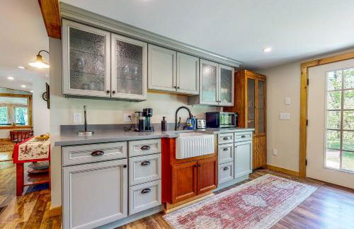 Hike, Fish, Ski! Coos Canyon Lodge in Maine - Foto 8