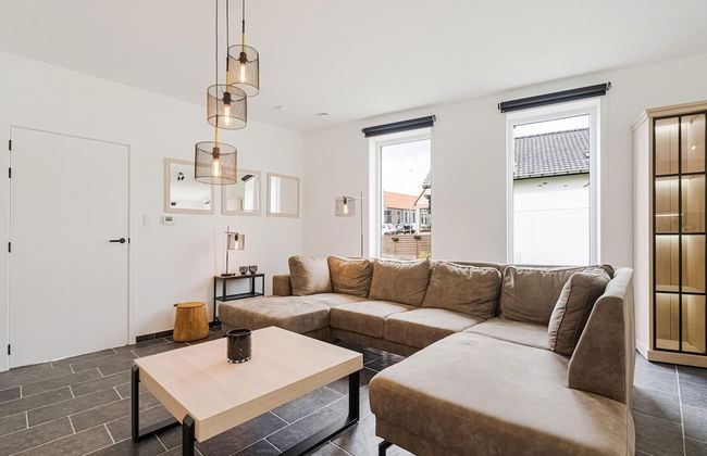 Modern Holiday Home in Ronse With Garden - Photo 1