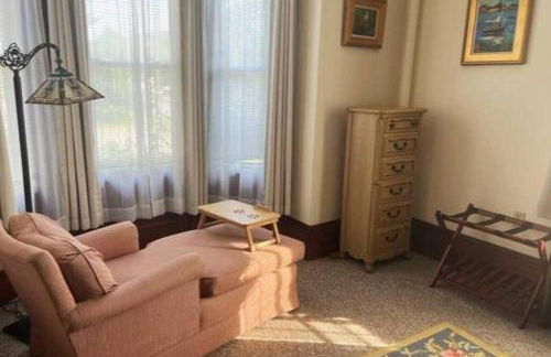 Falls Farmstead 1865 Ellis House Cozy and Comfy Apt #1 - Foto 11