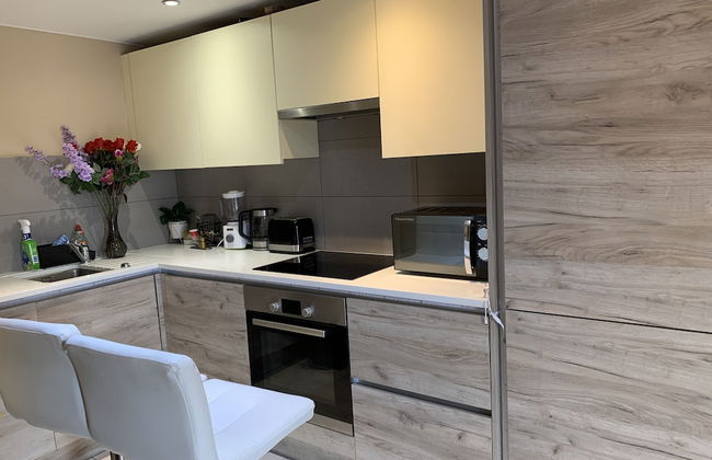 Charming 2-bed Apartment in Kingston Upon Thames - Foto 19