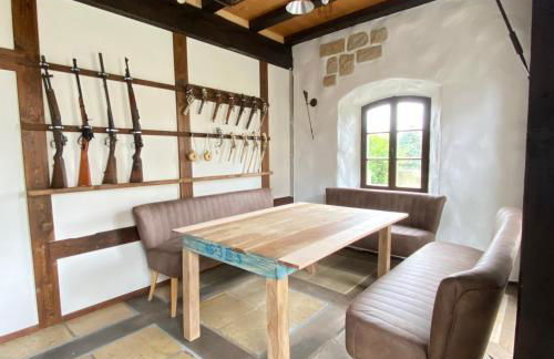 Ausgefallenes Ferienhaus WAFFENKAMMER im Rittergut Leppersdorf für 7 Personen - Foto 10