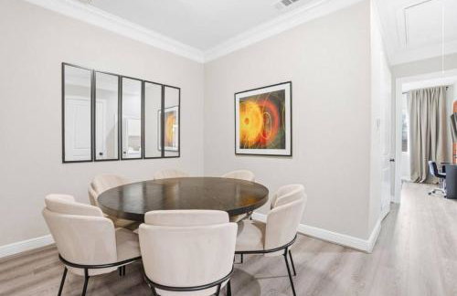 O26A Single Story 2BR Townhome King Beds Pet Friendly Houston - Foto 12