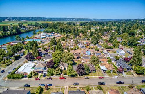 Modern 2 Bedroom Farmhouse Cottage with Hot Tub in Snohomish - Foto 53