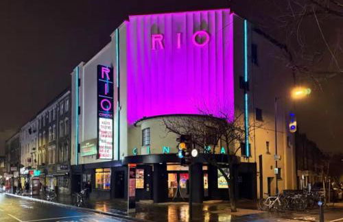 Dalston Cozy Studio - 2 min Overground & Market - Foto 16