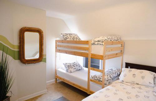 Rainforest Retreat 20m to NYC Parking Sleeps 25 - Foto 10