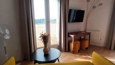 PARIS Balcony TOP FLOOR Room - Foto 2