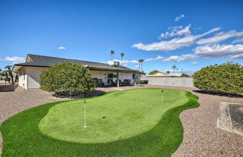 Putting Green, Community Perks Sun City West Home - Foto 31