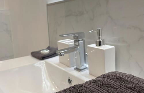 Suite des Princes with Private Garden by La Boîte En Plus - Foto 23