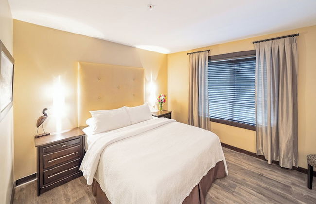 Sunrise Ridge Waterfront Resort - Photo 48