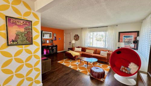 Mid-Century Modern Home w/Pool & Hot Tub - Foto 2