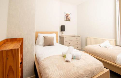 Private Entrance GF 2 bed flat near Renfrew Centre - Pass the Keys - Foto 61