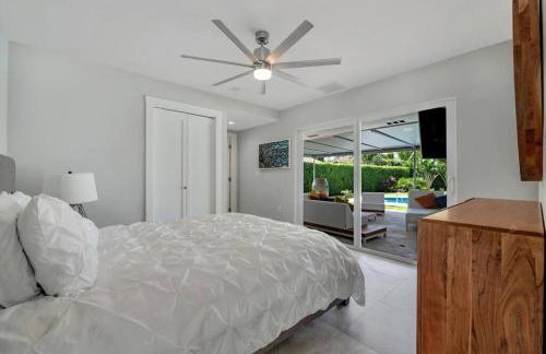 Intercostal Front Singer Island Pool Home - Photo 14