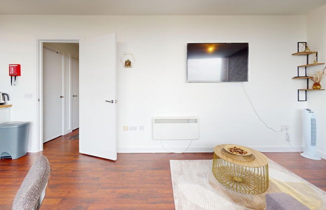 Basildon - 2 Bed Flat - Sleeps 5 - Near Station - Foto 8