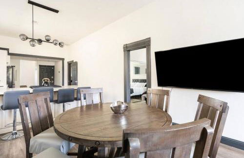 The Black and White House - Foto 73