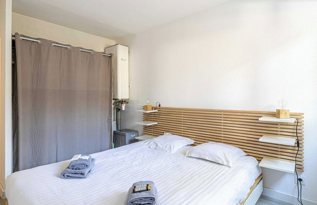 Comfort and Serenity With A/c, Parking and Balcony - Foto 2