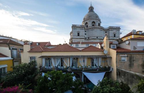 Duplex with terrace in Alfama, Central Lisbon - Photo 5