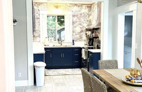 Historical Entertainer 3 Bedroom Townhouse AC PNW - Foto 12