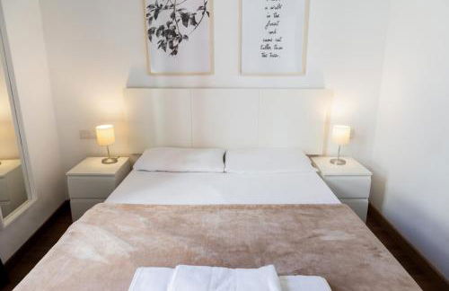 Up Town 25 - Photo 24