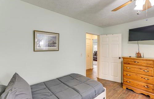 Walk to Sandusky Bay Home with Hot Tub and Fire Pit! - Foto 15