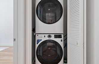 Luxurious 2BR Apartment in heart of Silicon Valley - Photo 8