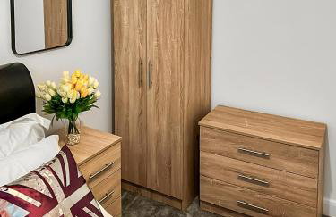 Flat 2 - Luxury Bolton City Centre Apartments - Photo 35