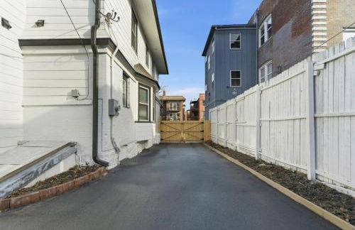 NEW! Gated, Secure, Modern, Beauriful 6 bdr, 4 bth, Near Everything - Foto 60