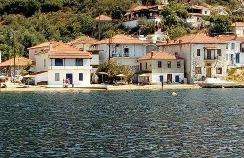 Trikeri pleasant stay - Photo 7