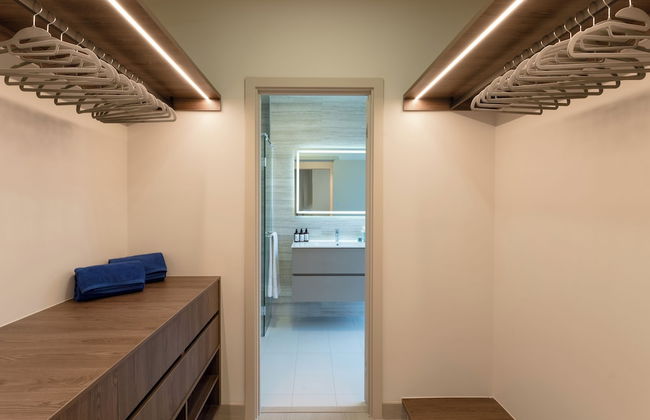 Arcadia Condo Suites - Photo 42