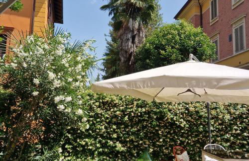 Minimal Chic House Parking and Private garden - Foto 1