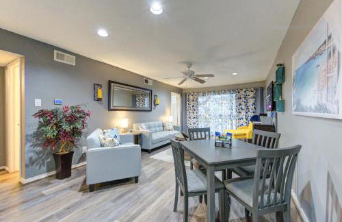 Serene Lakeside Beauty - Photo 7