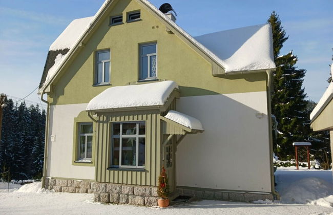 Beautiful Villa With Comfort - Photo 36