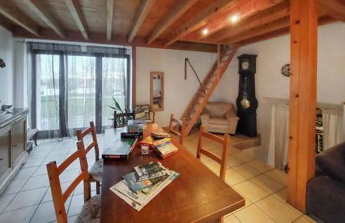 2 Bedroom Awesome Home In Bas-En-Basset - Foto 4