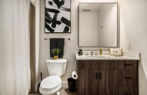 Quaint Midtown ATL Oasis-FreeParking And Amenities - Foto 18