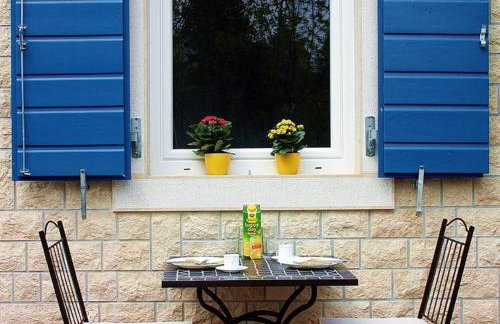 Adorable Villa With Pool & Covered Terrace Surrounded by Nauture - Photo 44