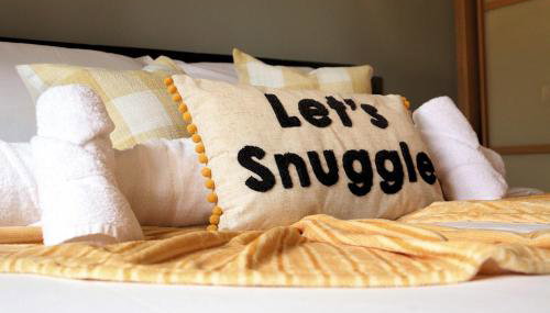 Heathrow Modern House with Parking & Fast WiFi - Foto 2