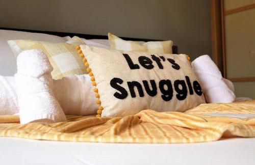 Heathrow Modern House with Parking & Fast WiFi - Foto 2