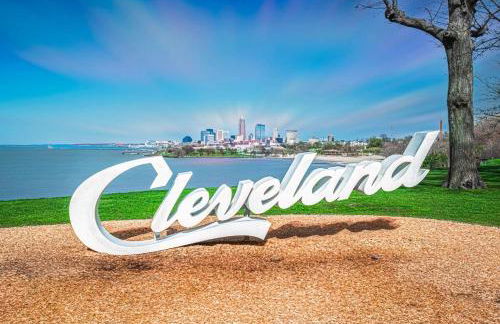 Arcade Game Room! Luxury New 3BR CLE Clinic UnivCircle Little Italy - Foto 38