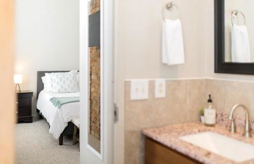 The Reserve - Heart of OTR 2 Bed Suite w/Views - Foto 26