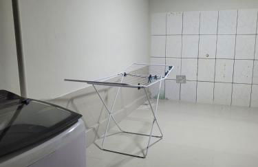 Casa funcional - 02 quartos, 02 camas de casal, 01 cama de solteiro, cozinha gourmet e garagem para carro pequeno - Foto 25