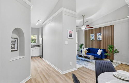 Stylish 1BR Suite with All the Comforts of Home - Photo 23