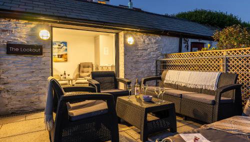 Seafarers - Coastguard Cottage with sea views, garden and parking - Foto 3