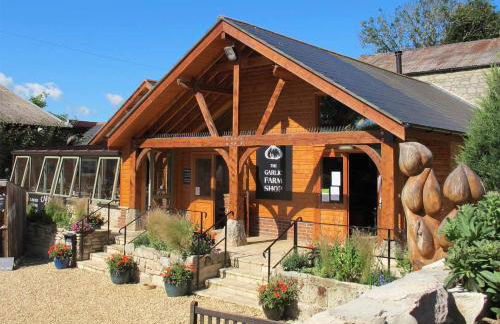 The Garlic Farm - Photo 79