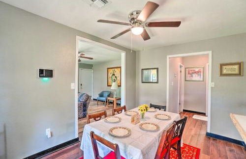 Centrally Located Lawton Home Dogs Welcome! - Foto 8