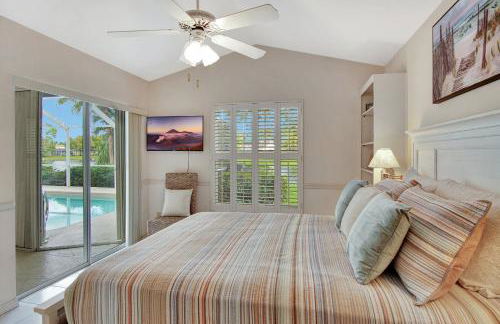 SUPERB VILLA WITH PRIVATE POOL IN NAPLES - Photo 25