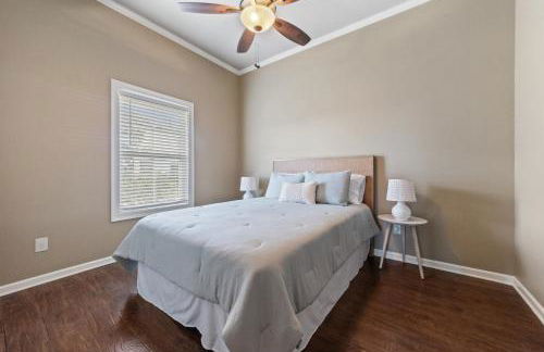 Gameday Getaway - Pool - King Bed - Sports Complex - Foto 24