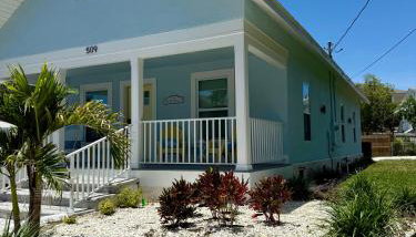 Dockside Dreams - Photo 1