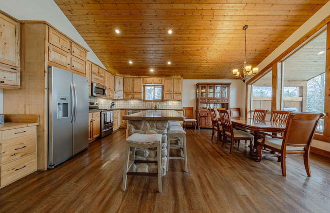 Flathead River Retreat For 15! - Foto 29