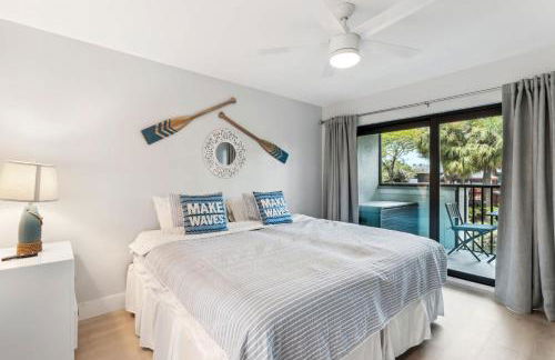 Deluxe Condo - Amazing Views - Photo 23