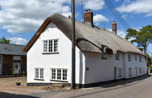 Glimsters Cottage - Photo 1