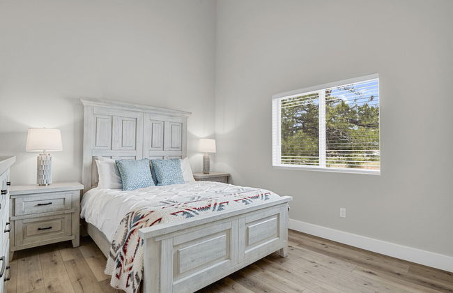 Modern Due Southwest - Photo 7